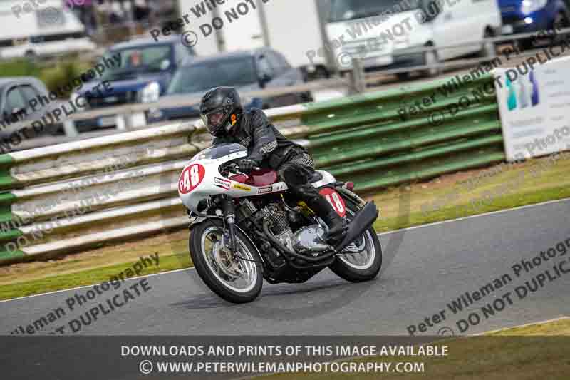 Vintage motorcycle club;eventdigitalimages;mallory park;mallory park trackday photographs;no limits trackdays;peter wileman photography;trackday digital images;trackday photos;vmcc festival 1000 bikes photographs
